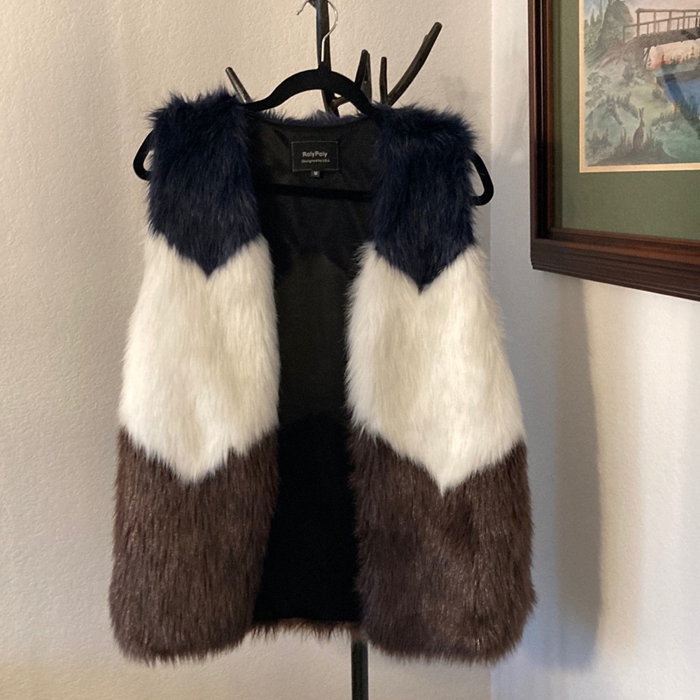 Roly Poly Fur Vest Size M